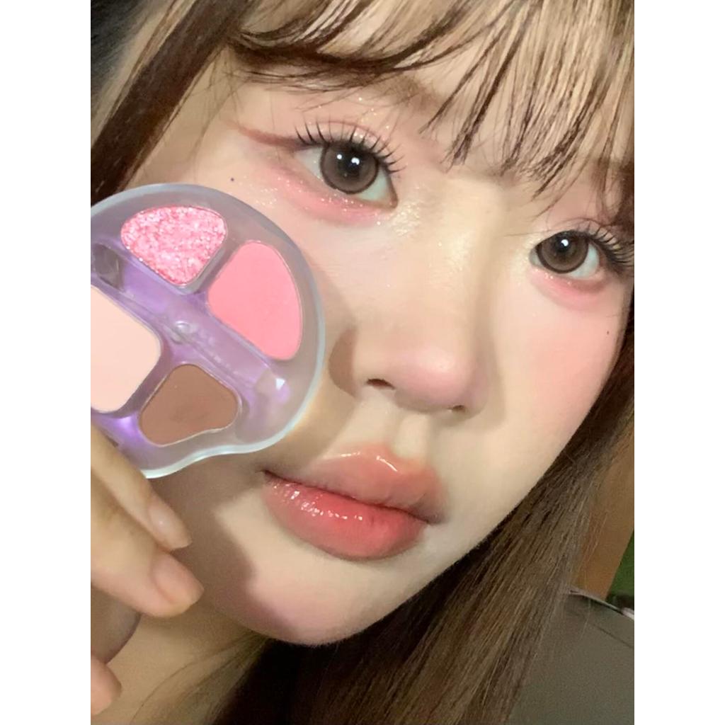 Romantic Beauty  Bảng phấn mắt 4 màu Highlighter Eye Shadow