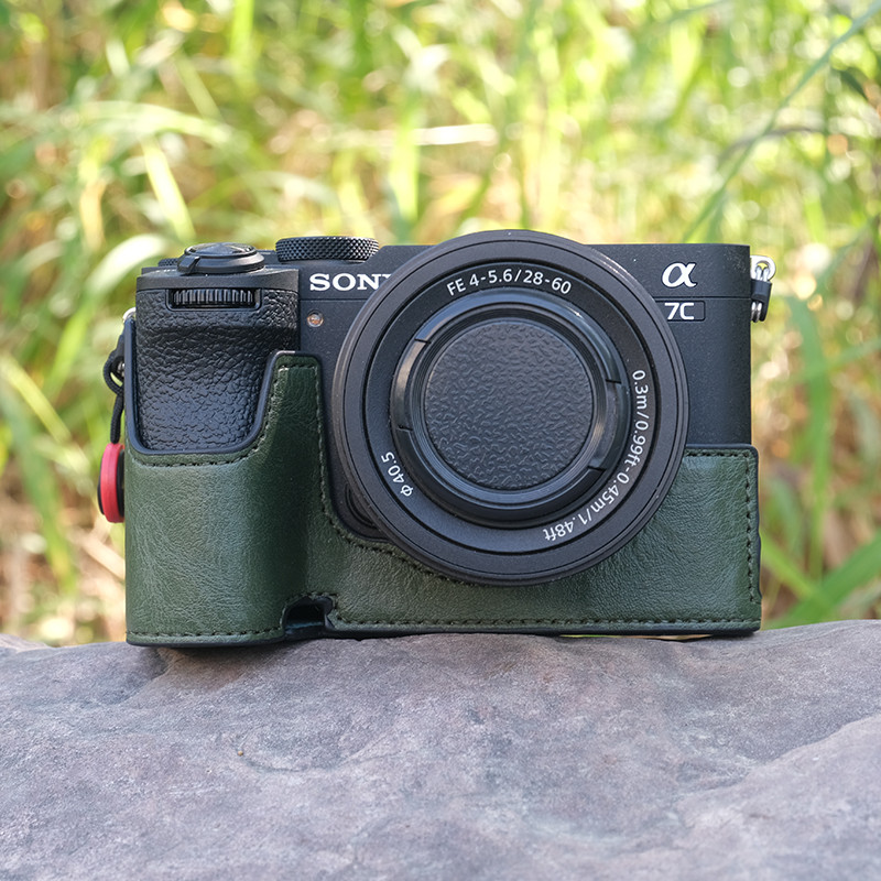 Thích hợp cho túi đựng máy ảnh Sony A7C2 A7R5A6400A7M3A6700 Túi đựng máy ảnh A7R3 Half Case A7M4 Bao