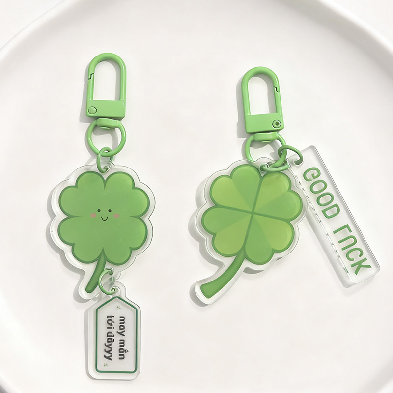 🎶Móc khoá cỏ bốn lá kèm tag may mắn