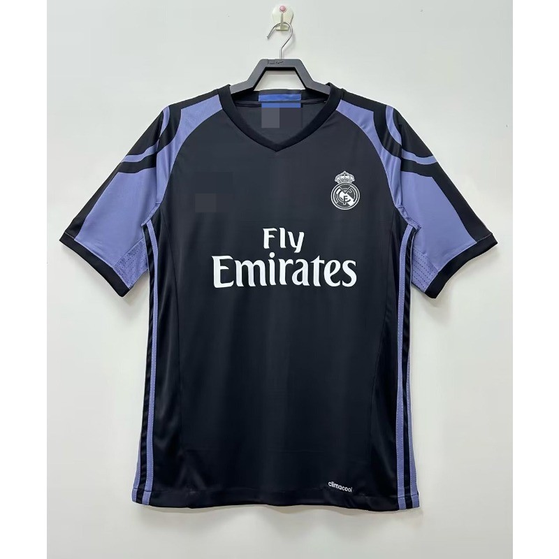 Áo bóng đá sân khách retro Real Madrid 16-17