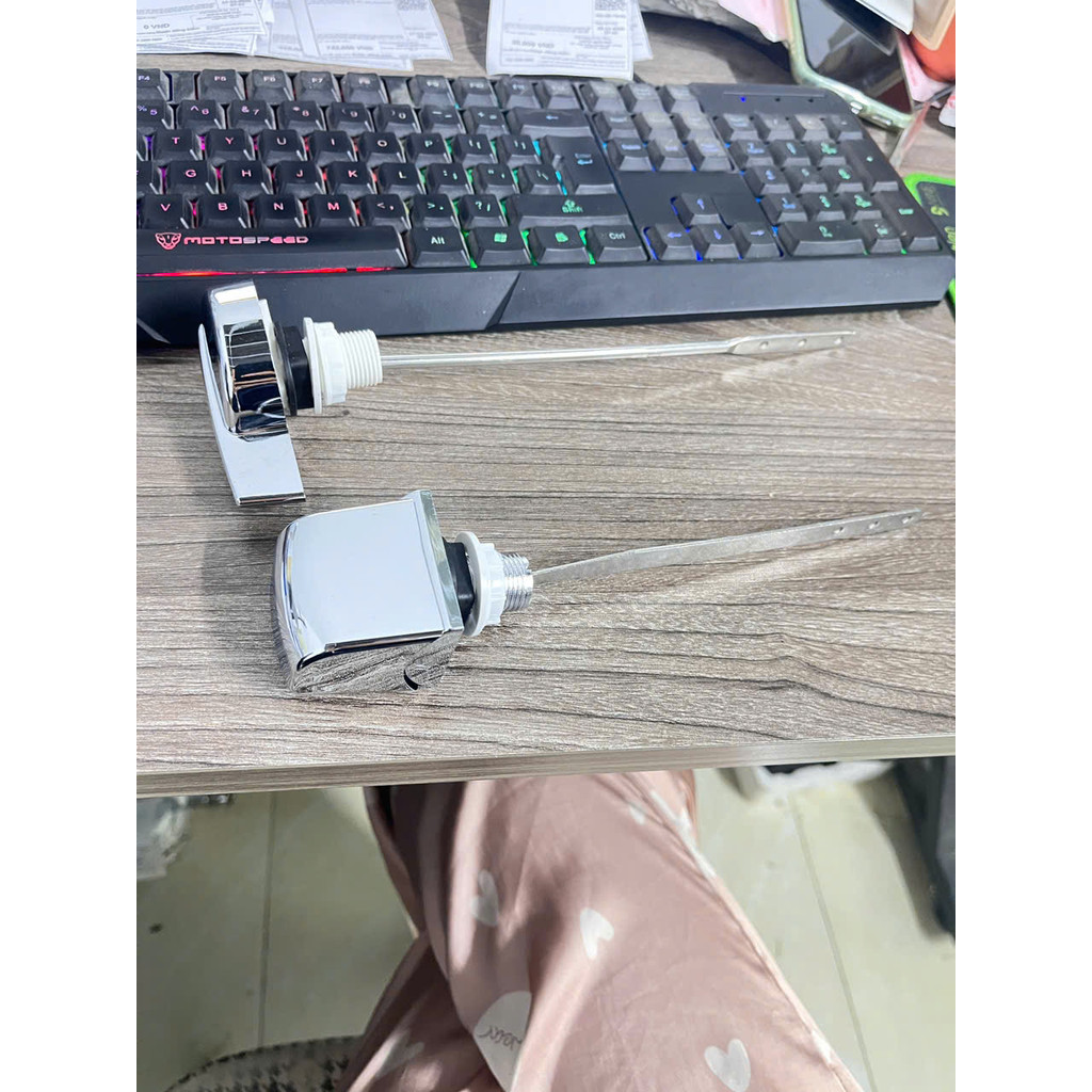 Tay gạt bồn cầu, cần gạt hông lắp cho bồn cầu TOTO: C884, C864, C854, C914, MS905, ...