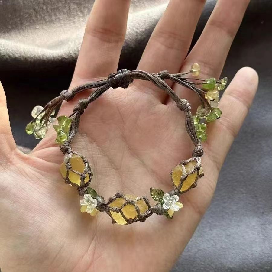 Vòng Tay Macramé với Hoa Osmanthus, Đá Thô Fluorite và Pha Lê