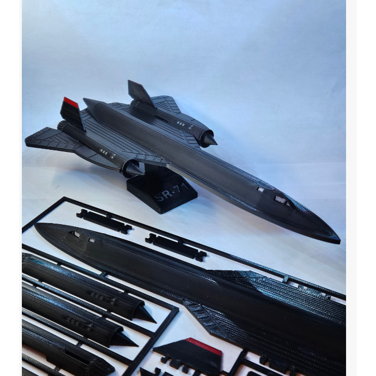 Mô hình máy bay SR-71 Blackbird – Máy bay trinh sát siêu thanh Mỹ, mô hình trang trí để bàn cao cấp