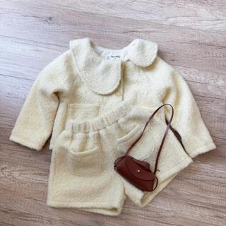  A4 Tiny Winy  - Set bộ vàng áo khoác dạ lông cừu cổ búp bê + quần short cho bé gái 