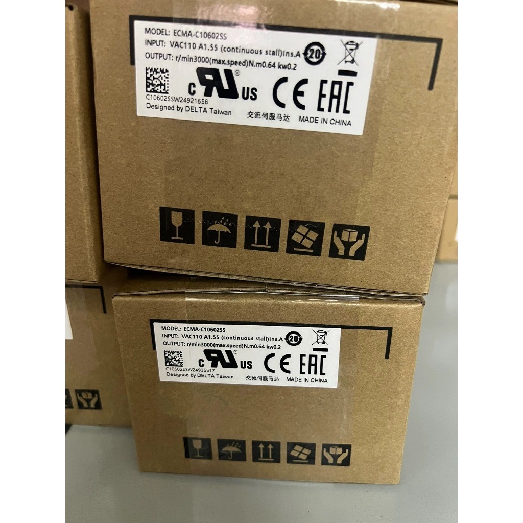 Động cơ servo Delta ECMA-C20602-C10604-0807RS-C1101020-E21310-E11315-E21320RS/SS New
