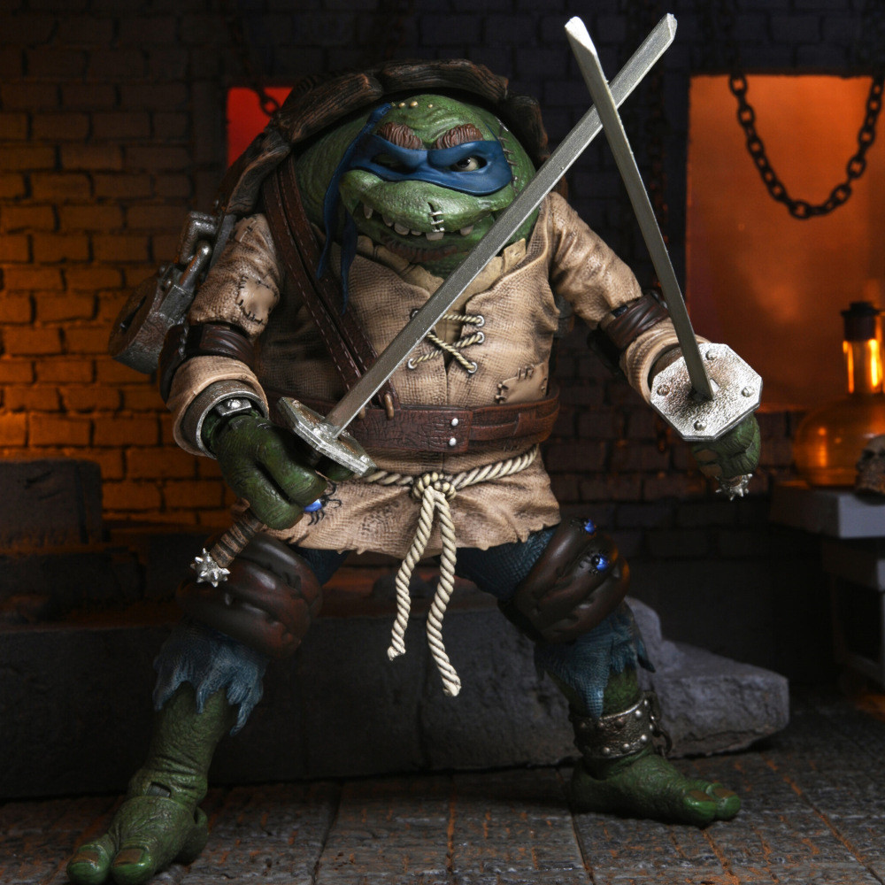 NECA Universal Monsters x Teenage Mutant Ninja Turtles - Leonardo as The Hunchback PVC Nhân vật hành