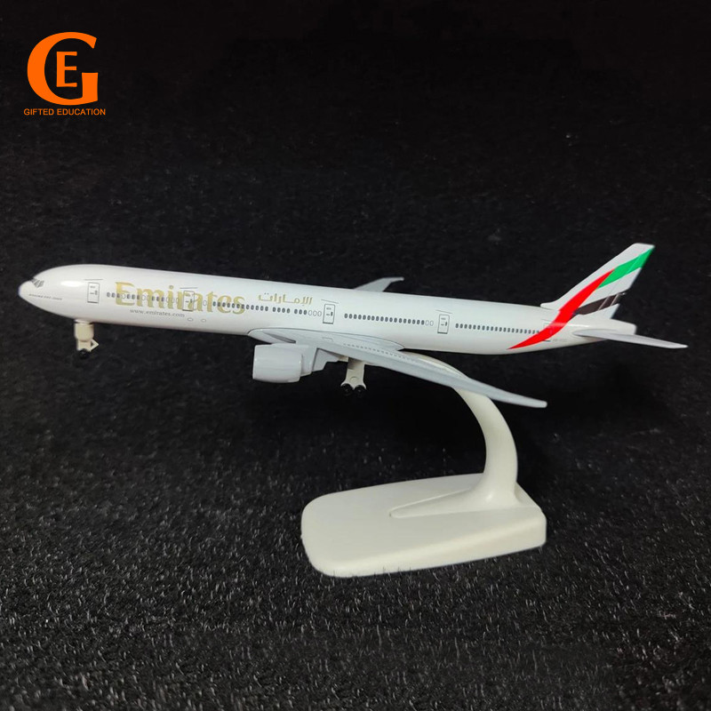Emirates Boeing 777 Mẫu Máy Bay Diecast Kim Loại B777 Máy Bay Hàng Không Đồ Chơi Máy Bay Có Bánh Răn