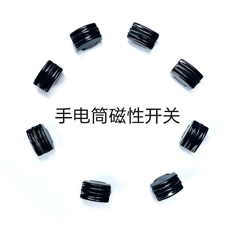 Đèn pin lặn DV30 và DV32 - Tích hợp công tắc từ tính