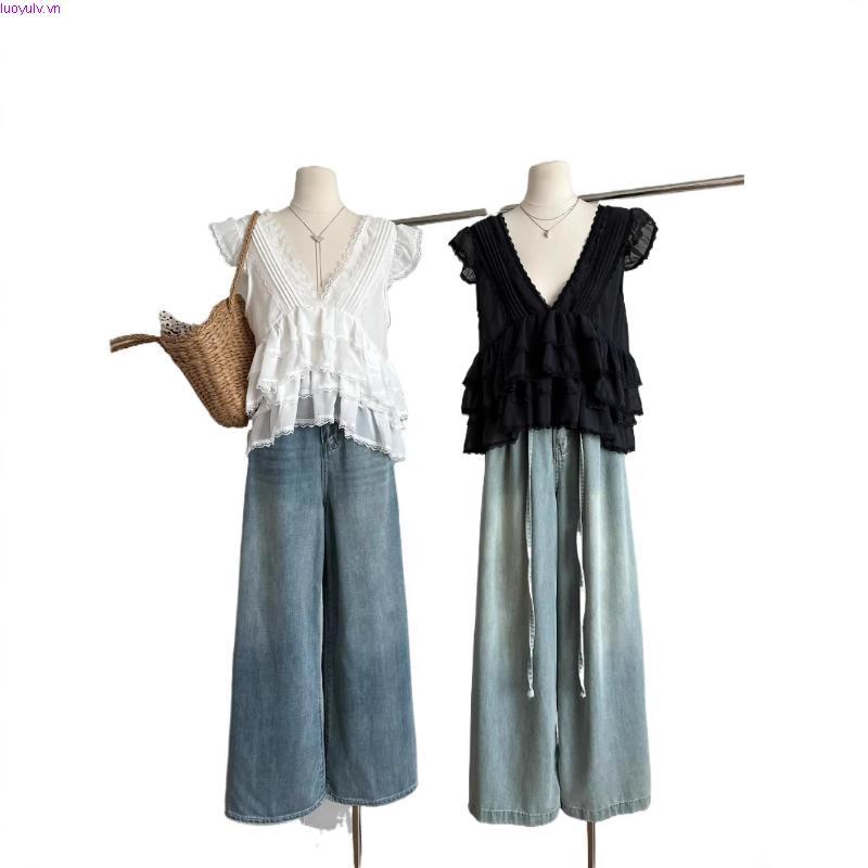 Áo Kiểu Nữ Cổ V Bèo Tầng Phối Ren Boho Trendy Hè 2025 - Monstier  Ruffle Lace Blouse