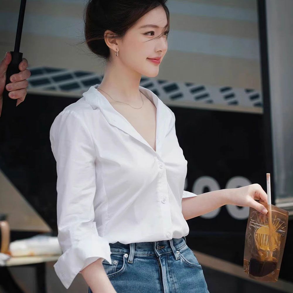 Xu Dazzle Xu Dazzle Xu Dazzle Xu Yan Zhao Rusi với cổ chữ V màu trắng Xu I Dazzle Xu Yan Zhao Rusi v