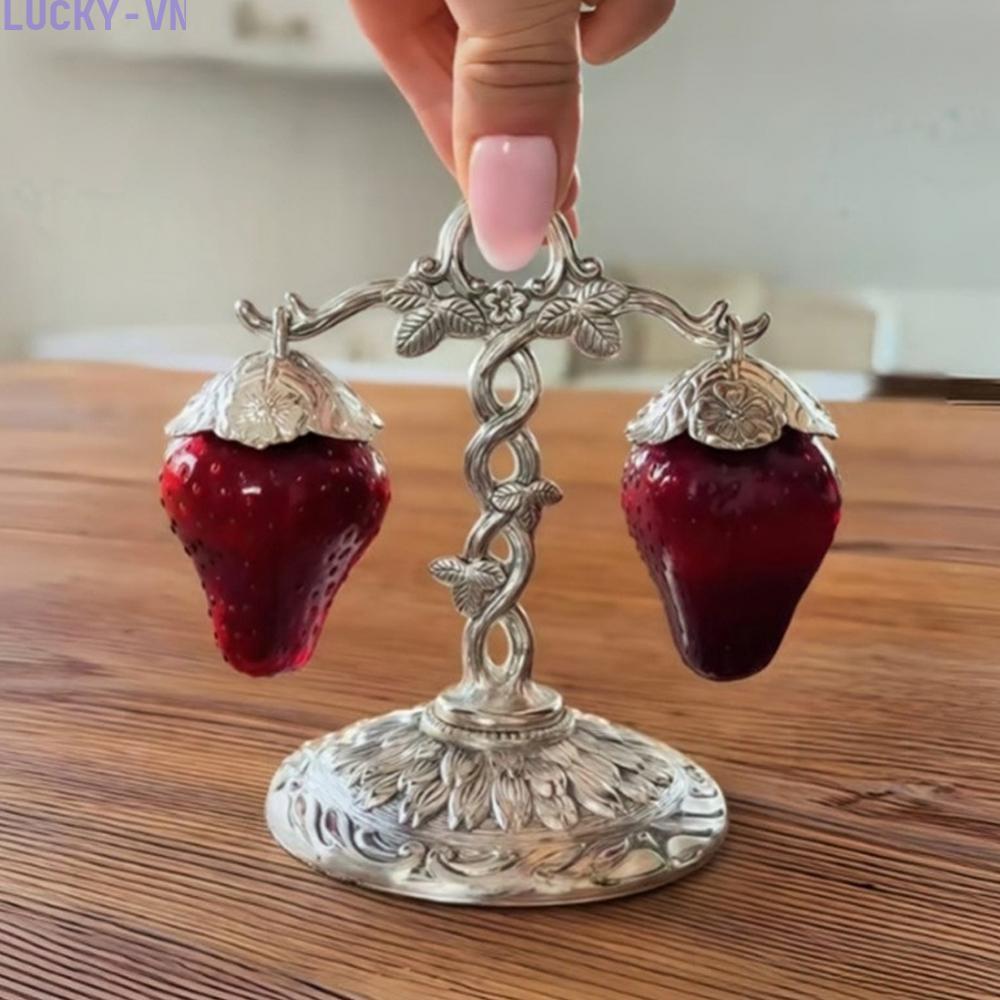 Decorative Kitchen Salt Shaker in Strawberry Shape with Even Holes for Salt Flow
