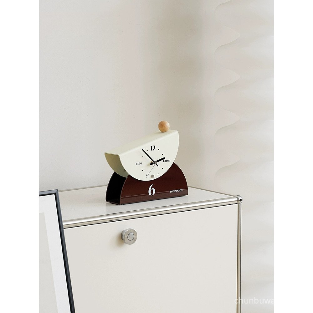 Light Luxury Creative Table Clock Ornament for Living Room Entrance Decoration TV Cabinet Clock Disp