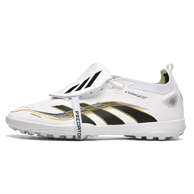 Giày bóng đá Falcons Spike gai TF mới