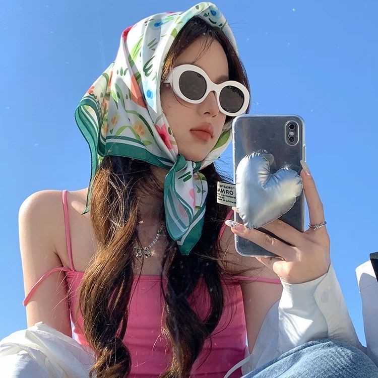 Khăn Lụa Cao Cấp Pattern Retro, Thích Hợp cho Áo Sơ Mi và Làm Quà Tặng