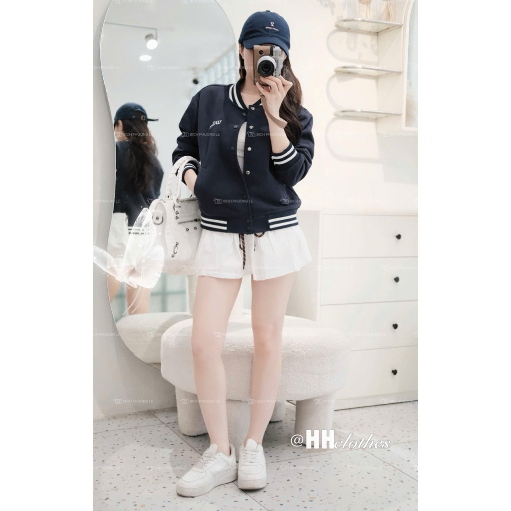 Áo Khoác Bomber Nỉ Wilson Thêu Chữ Cúc Bấm HH • Melanie Boutique