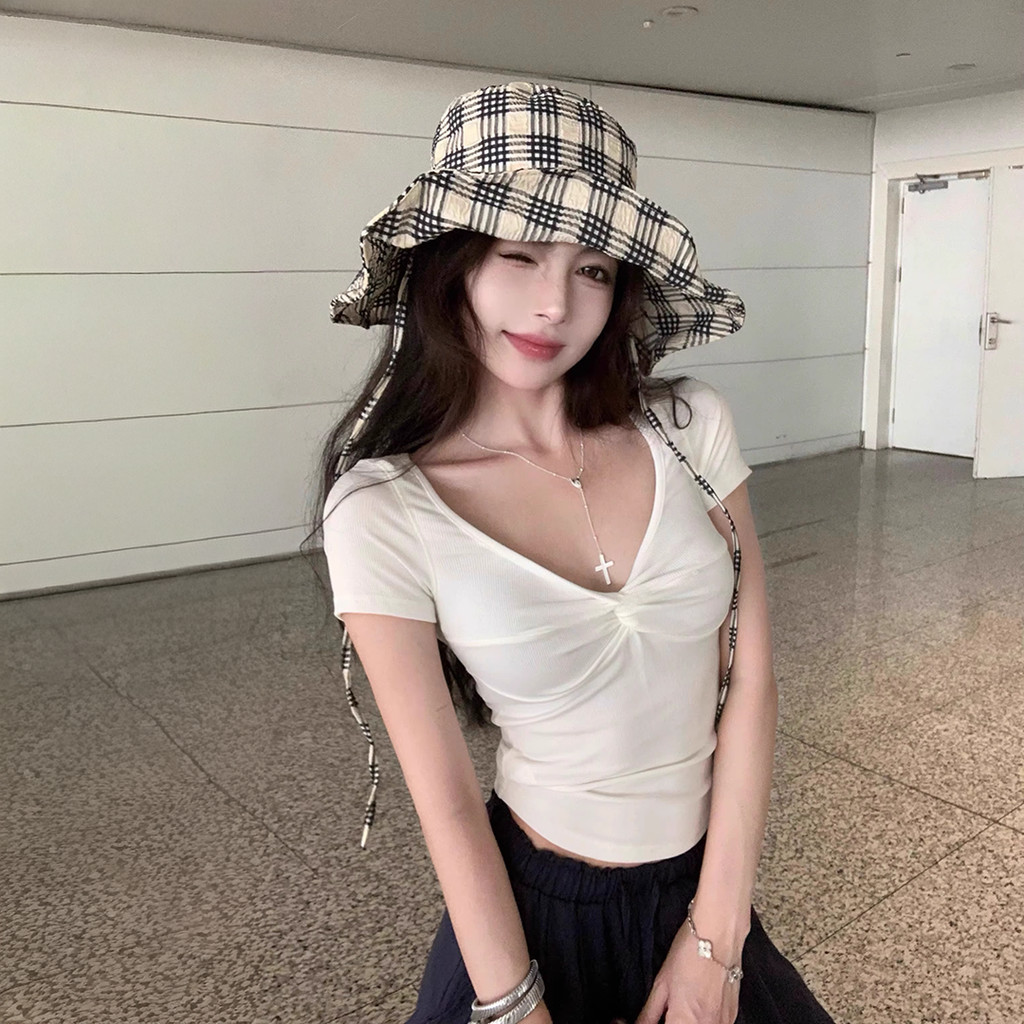 Áo Thun Nữ Tay Ngắn Cổ Tim DaaLaa Store Kiểu Xoắn Ngực A51536