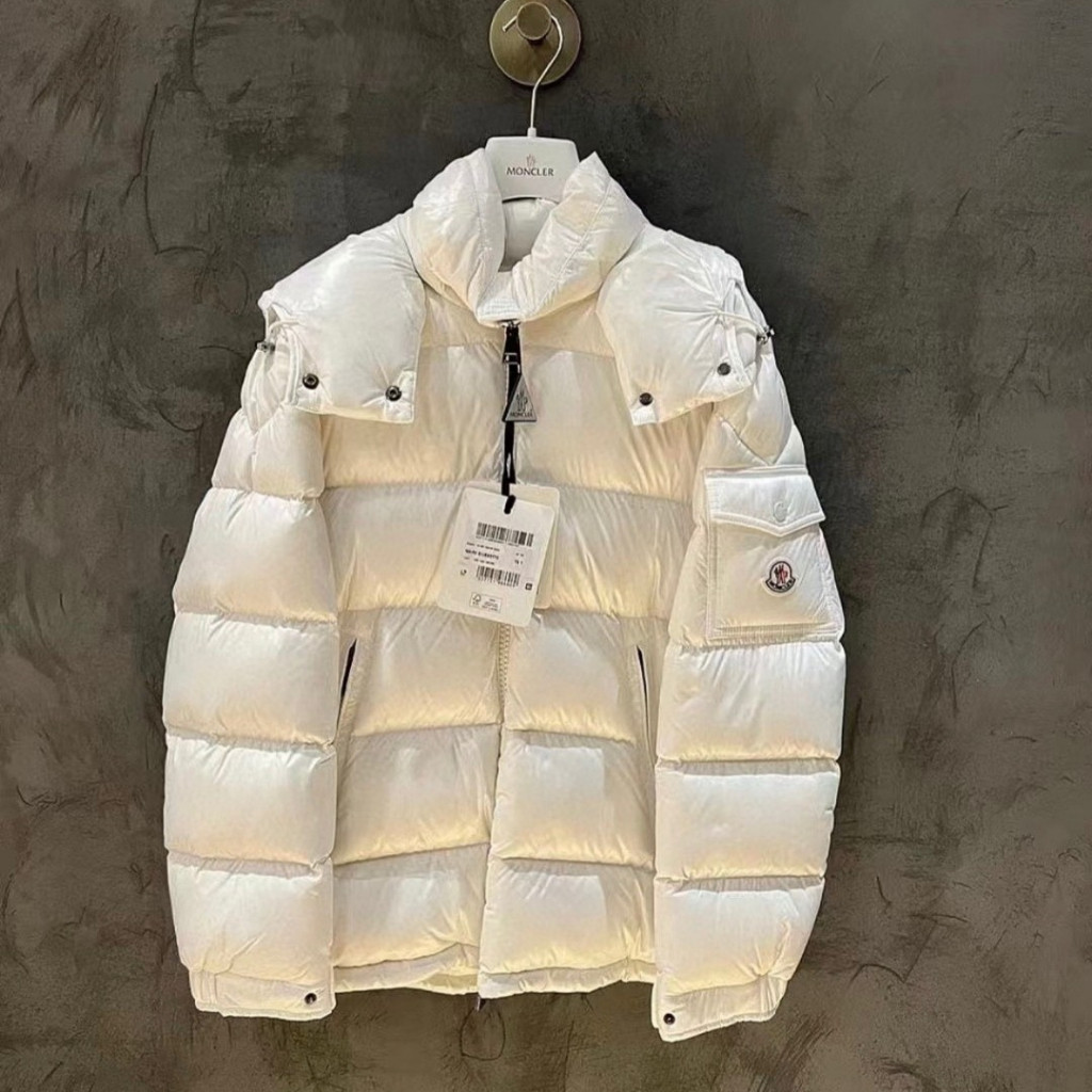 Áo khoác Moncler phong cách mới cho nam và nữ