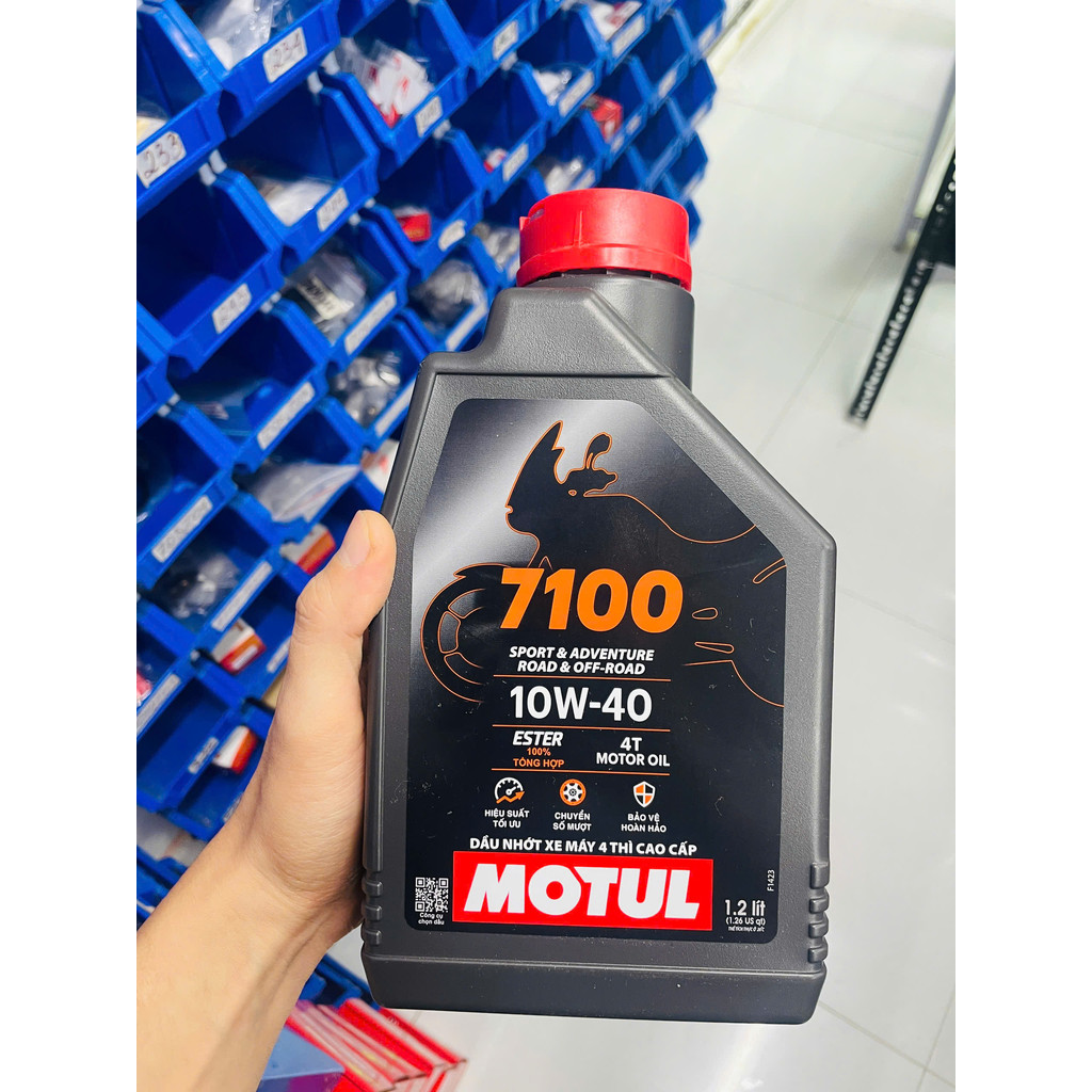 Nhớt xe máy tổng hợp Motul 7100 10W40