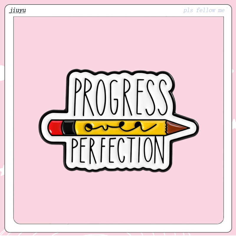 Bút Chì Chữ "Tiến Bộ" kèm Pin Enamel Phong Cách Perfection