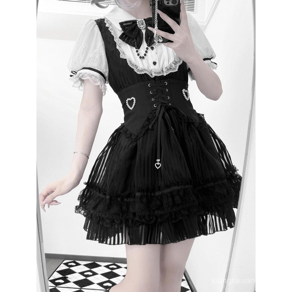 Váy ngắn Gothic Lolita sọc, phong cách giả hai mảnh, phù hợp cho cô gái yêu nét đặc trưng của Gothic