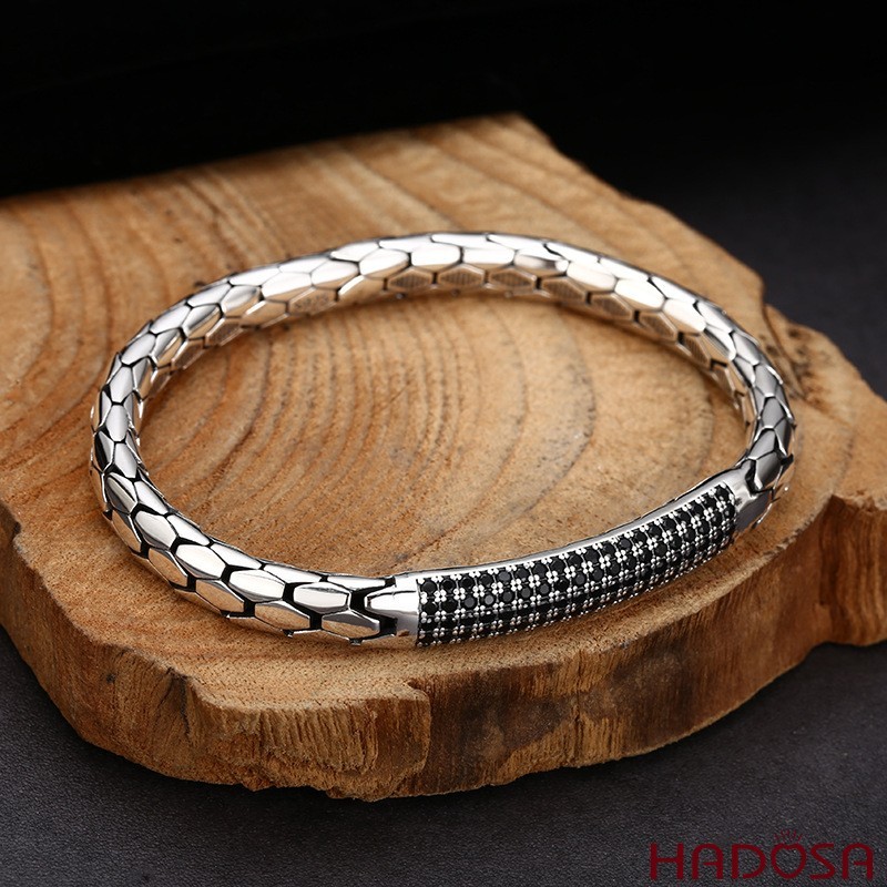 Lắc Tay Nam Bạc Thái 925 Vảy Rắn Thiết Kế Tinh Xảo Đính Đá Đen Cá Tính Không Xỉn Màu Hadosa TSB653