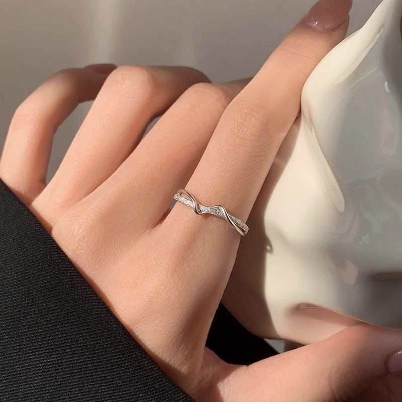 Vòng Dây Moebius Đơn Giản Trơn Mở - Thiết Kế Cao Cấp