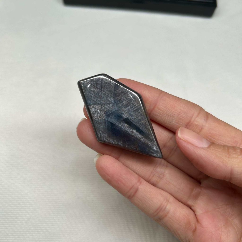 1600Sph- ĐÁ SAPPHIRE SAO ĐEN THIÊN NHIÊN KHÔNG XỬ LÝ  ( thông số trong ảnh chụp) 160.35 Carat
