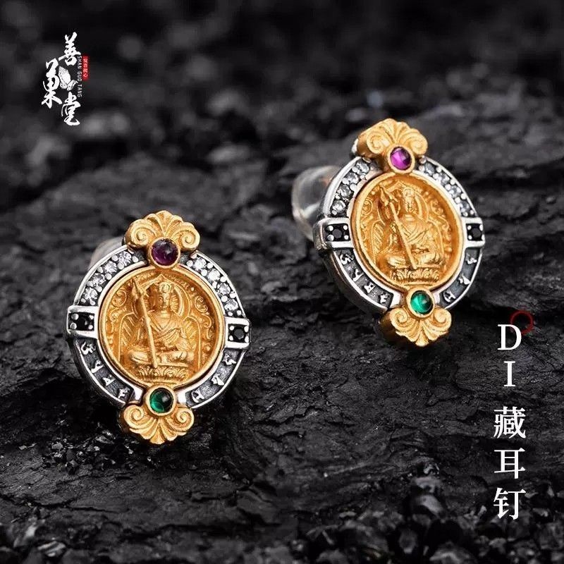 Bông tai Jizo thiết kế retro tinh tế với màu sắc tương phản