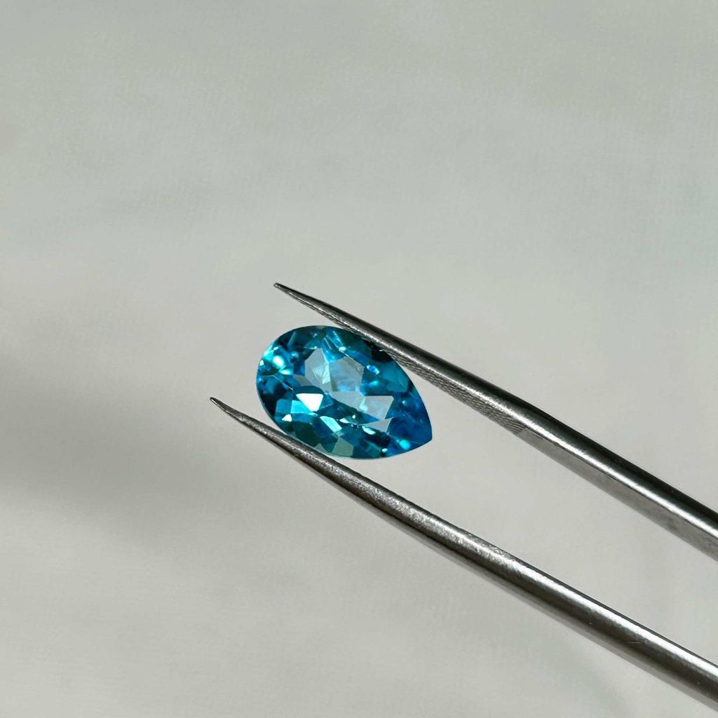 380to01-ĐÁ TOPAZ XANH THIÊN NHIÊN ( thông số trong ảnh chụp) 3.8 Carat