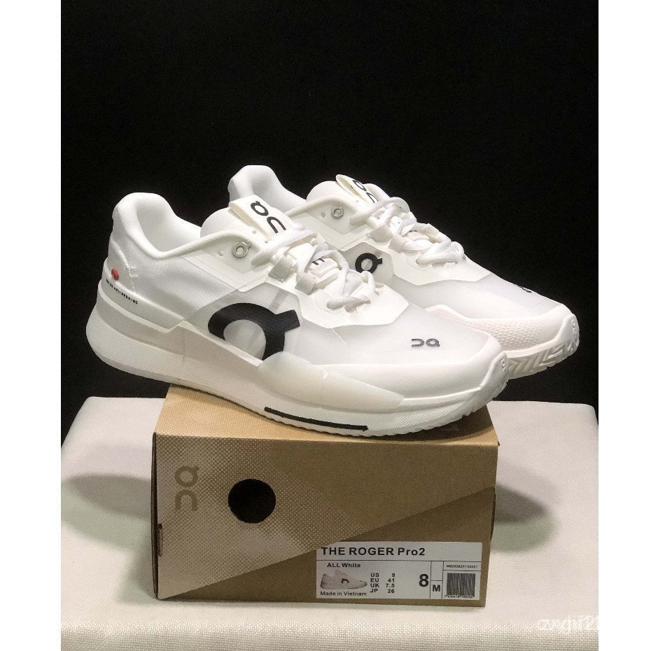 Giày Tennis Roger Pro 2 hợp tác với Roger Federerer.