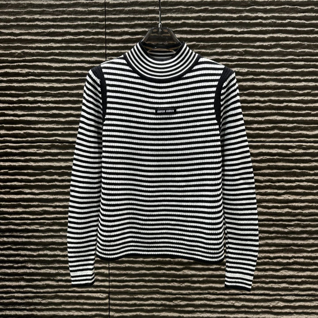 MIUMIU Autumn Winter New Striped High Neck Base Fashion Versatile