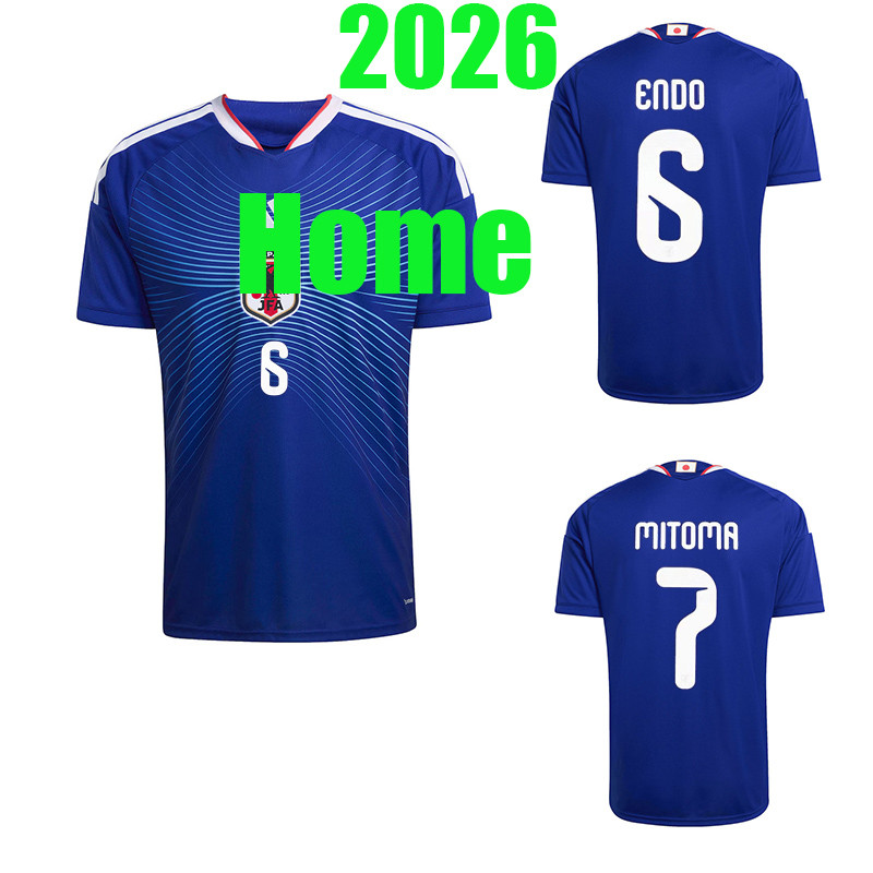 Áo thun bóng đá Nhật Bản năm 2026 - Phiên bản người hâm mộ với tên và số của các cầu thủ như Takefus