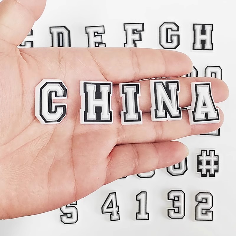 🔥Sticker Charm /Miếng dán trang trí dép sandal kiểu chữ ABC/số màu đen trắng tiếng Anh thích hợp cho phụ