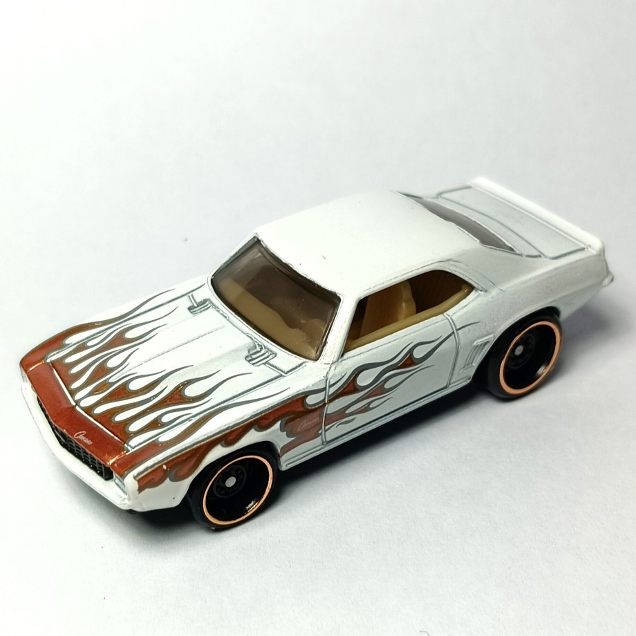 Hotwheels Hotwheels CHEVY CAMARO Flame Muscle Car White Special / CHEVY CAMARO