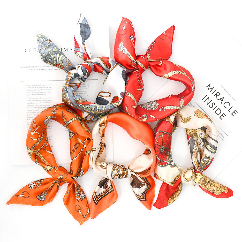 Thời Trang Cao Cấp Khăn Lụa Vuông Khăn Dây Xích Linh Tinh Màu Đinh Mô Phỏng Lụa 50x50 Khăn Nhỏ Nữ