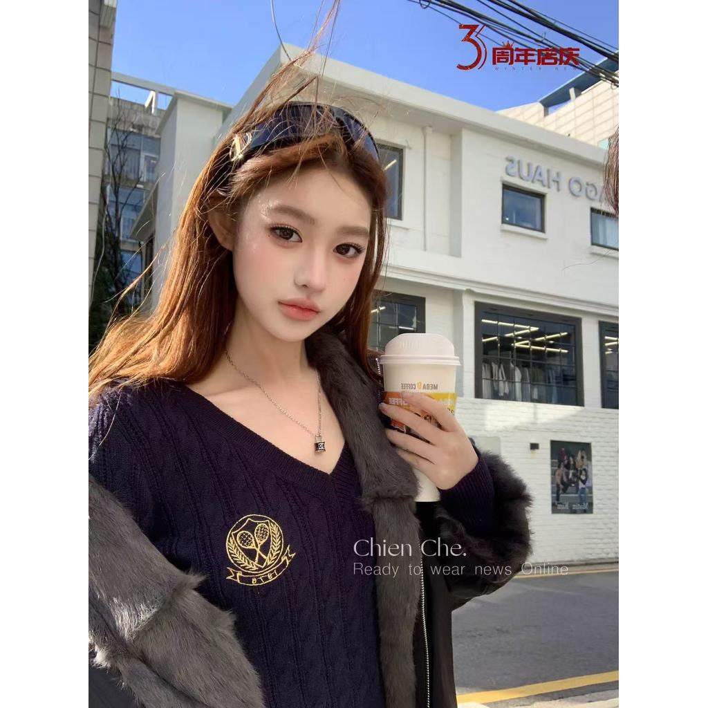 Chien Chien < Chien < Meigao Trao Đổi Sinh Viên} Thỏ Nhung Gạc Core Chọn Huy Hiệu Thêu Áo Len Cổ Chữ