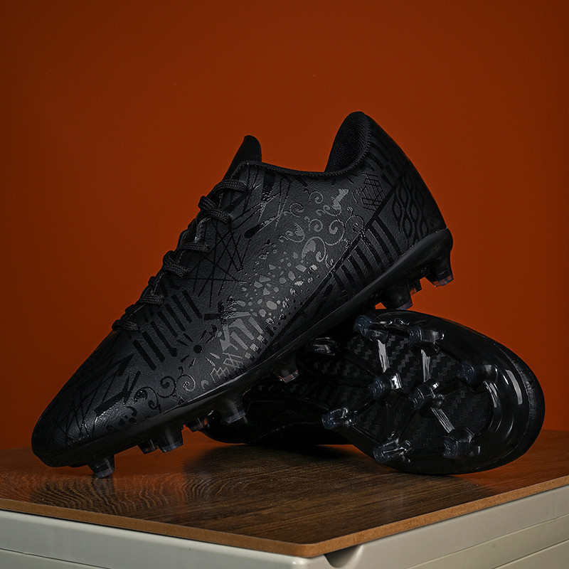 Unisex football shoes, non-slip and lightweight New Training Shoes