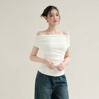  Áo kiểu KAYLIN trễ vai tay ngắn form ôm chất vải thun co giãn phong cách gợi cảm BST Tháng 10.2025 - A62T10 