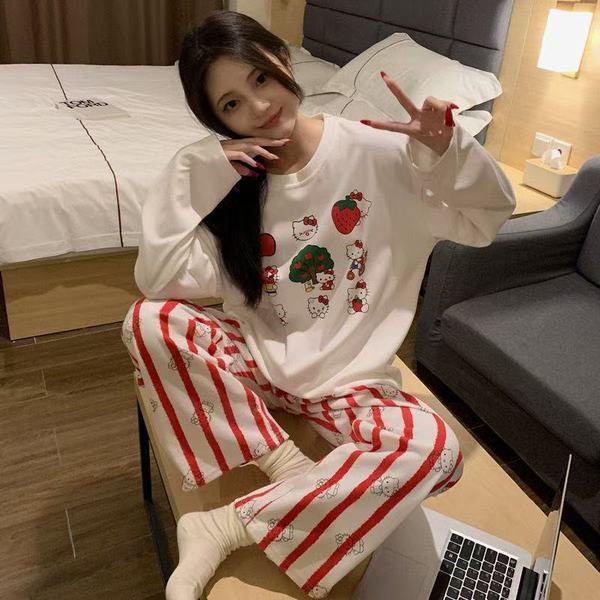 nightgowns winter pajamas Bộ đồ ngủ nhung thu đông cho nữ với họa tiết sọc và Hello Kitty, mềm mại v
