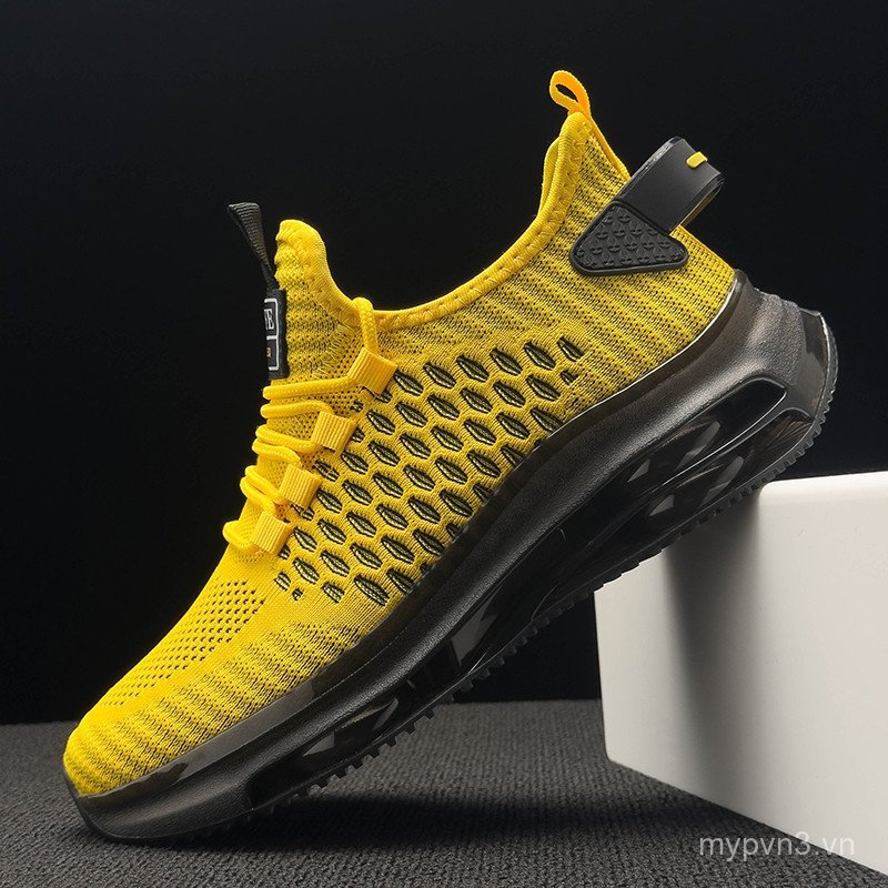 Giày chạy bộ Dedicate Ultra Light với đệm khí thoáng mát, phù hợp mùa hè