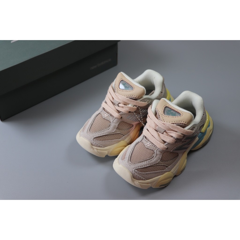 New Balance N B 9060 Giày trẻ em Ba la nce 9060 mới, giày bố thông thường, giày chạy bộ thể thao