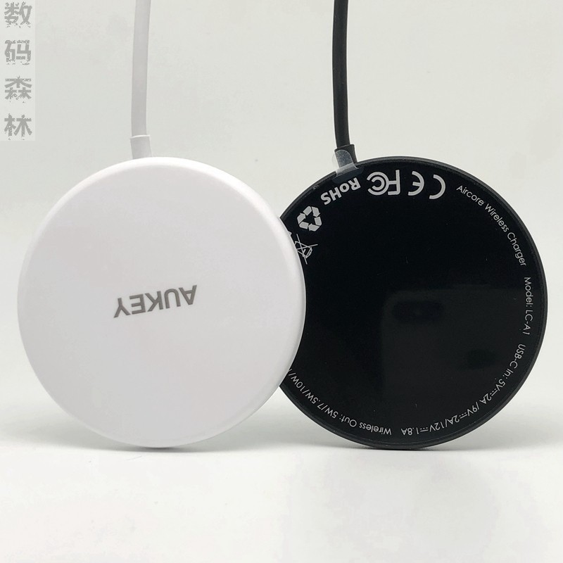 AUKEY AUKEY Bộ sạc không dây từ tính Mini 15W chính hãng Thích hợp cho dòng iphone15 / 14 / 13 / 12