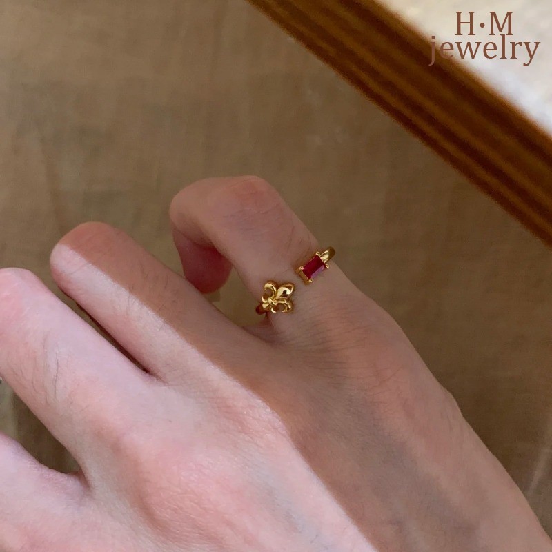 Hot Item vàng Iris Flower Ruby Tail Ring Vintage Court Style Niche Signet Ring