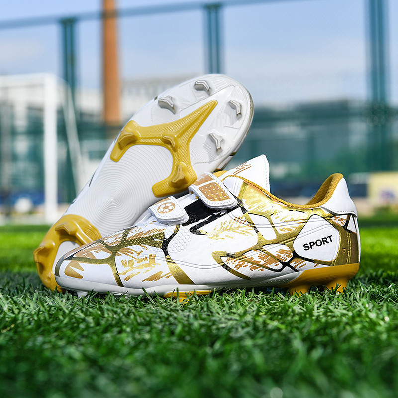 Unisex football shoes lightweight and slip-resistant New Training Shoes for Kids