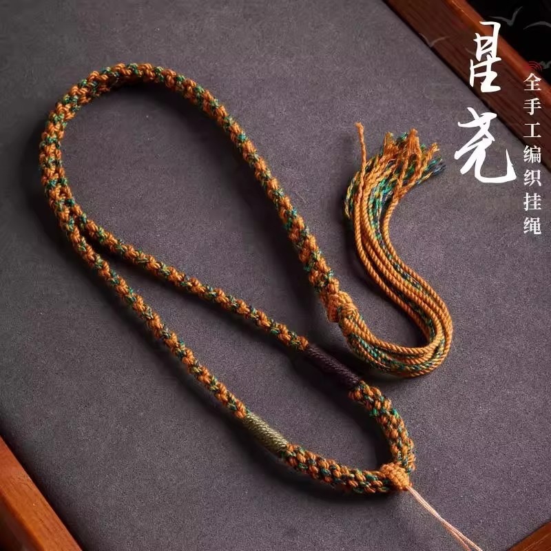 Dây mặt dây chuyền vàng sáp ong dệt bằng tay Tây Tạng emera