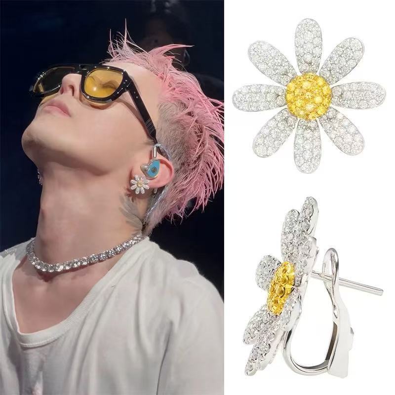 Bông Tai Hoa Cúc Kim Cương Ngọt Ngào cho Concert Kwon Ji-Dragon 11.27