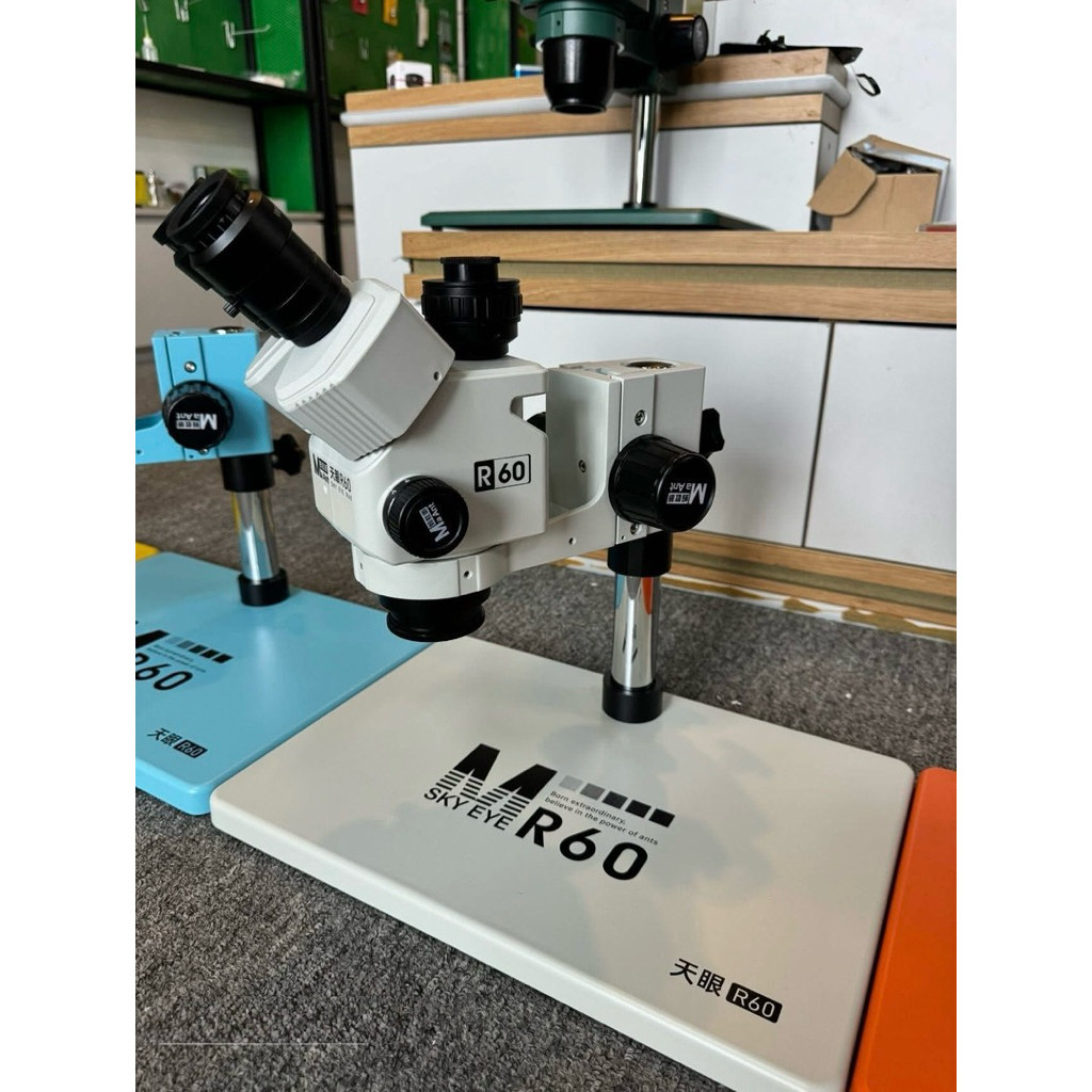 Kính hiển vi R60 MaAnt