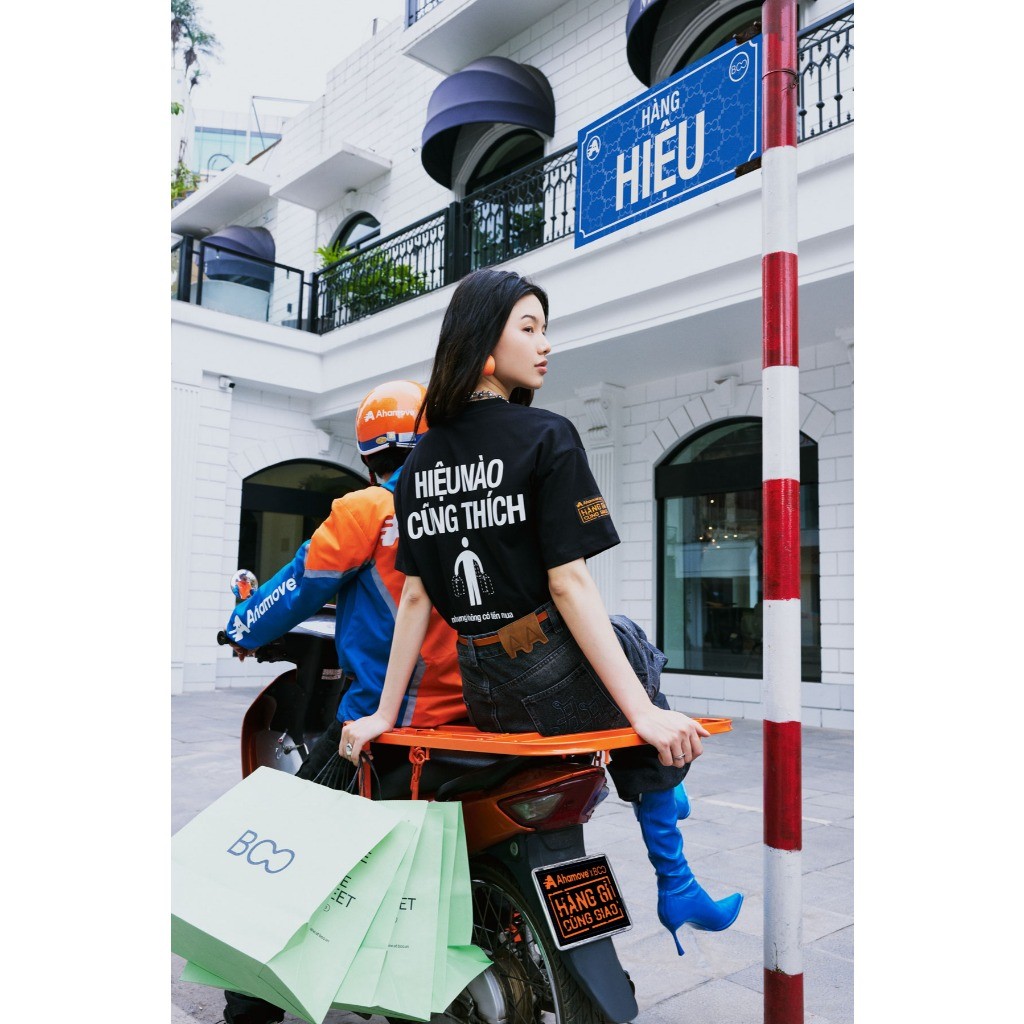 Áo Thun BOO x Ahamove Form Overfit Cotton In Graphic Hàng Hiệu