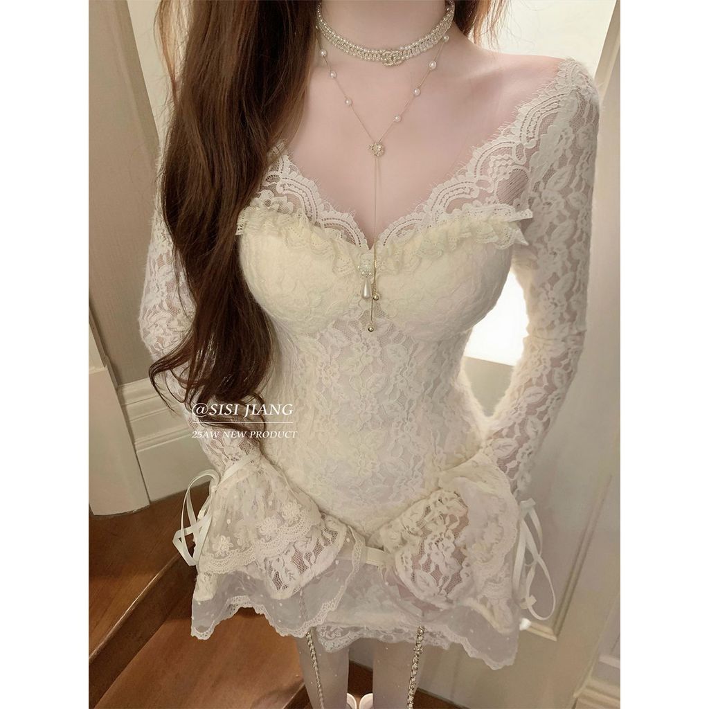 Váy ren hông loe cho cô gái ngọt ngào và gợi cảm | BigBuy360 - bigbuy360.vn