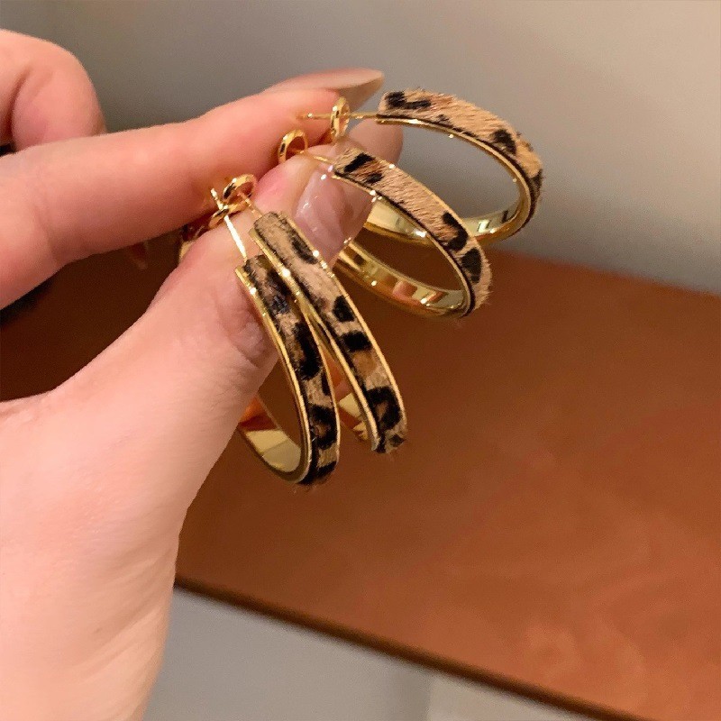 Bông Tai Họa Tiết Da Báo Cổ Điển, Chất Lượng Ag925, Thiết Kế Độc Đáo